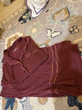 Goosebumps  Pajama Set with Contrast Piping